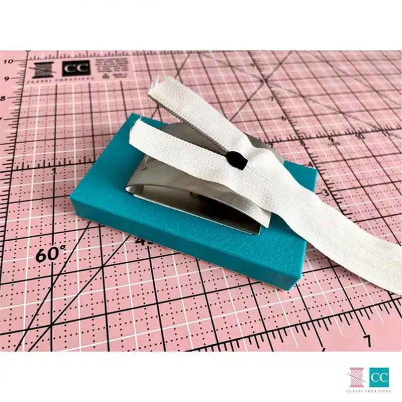 Hassle-Free Returns Zipper Pull Installer | Classi Creations #ZP-01